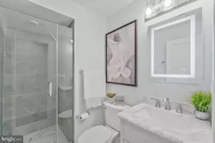 1240 Columbia Rd NW, Washington, DC 20009 - Photo 13