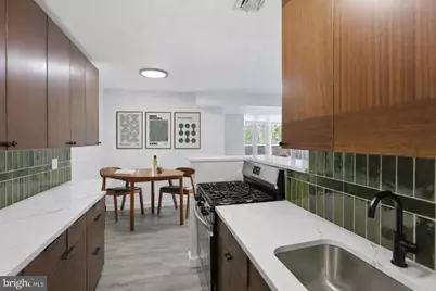 2400 41st Street NW #103, Washington, DC 20007 - Photo 3