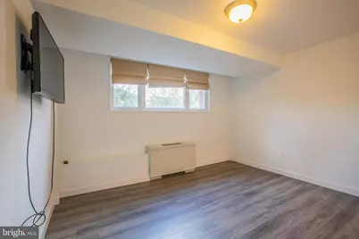 2400 41st Street NW #103, Washington, DC 20007 - Photo 9