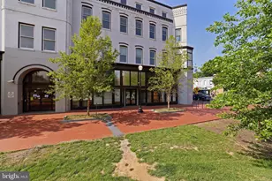 801 Pennsylvania Ave. SE, Washington, DC 20003 - Photo 53