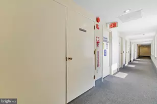 801 Pennsylvania Ave. SE, Washington, DC 20003 - Photo 27