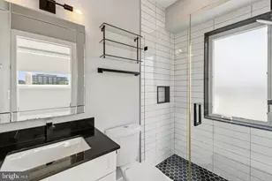 1915 H St NE, Washington, DC 20002 - Photo 17