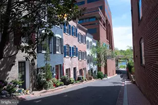 1008 Paper Mill Ct NW, Washington, DC 20007 - Photo 21