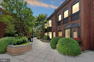 1008 Paper Mill Ct NW, Washington, DC 20007 - Photo 17