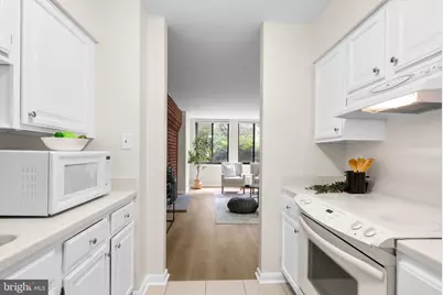 1318 22nd Street NW #101, Washington, DC 20037 - Photo 13