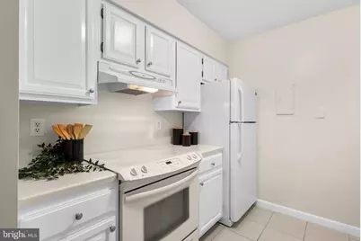 1318 22nd Street NW #101, Washington, DC 20037 - Photo 11