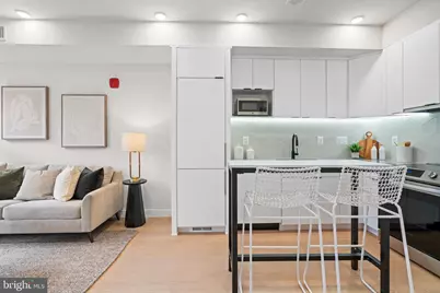 733 8th Street SE #304, Washington, DC 20003 - Photo 5