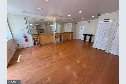 1005 8th Street SE, Washington, DC 20003 - Photo 5