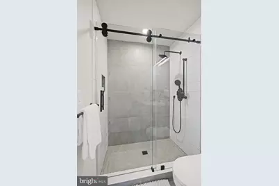 733 8th Street SE #02, Washington, DC 20003 - Photo 15