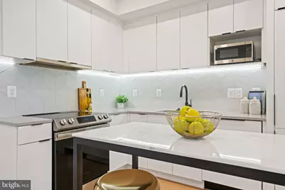 733 8th Street SE #02, Washington, DC 20003 - Photo 5