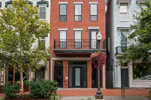 733 8th St SE, Washington, DC 20003 - Photo 1