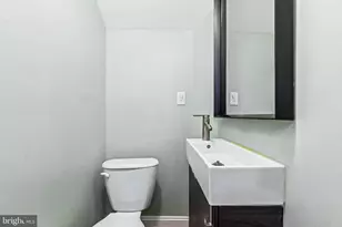 913 4th St NE, Washington, DC 20002 - Photo 11