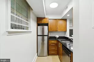 1367 K St SE, Washington, DC 20003 - Photo 11