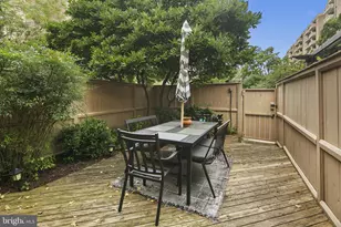 361 N St SW, Washington, DC 20024 - Photo 41