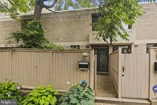 361 N St SW, Washington, DC 20024 - Photo 35