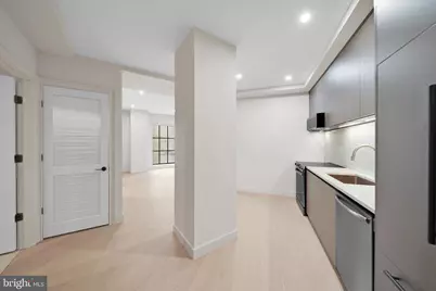 2121 Ward Place NW #401, Washington, DC 20037 - Photo 5