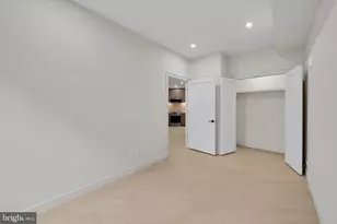 2121 Ward Pl NW, Washington, DC 20037 - Photo 9