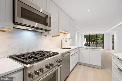 700 New Hampshire Avenue NW #303, Washington, DC 20037 - Photo 5