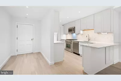 700 New Hampshire Avenue NW #303, Washington, DC 20037 - Photo 1