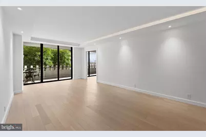 700 New Hampshire Avenue NW #303, Washington, DC 20037 - Photo 9