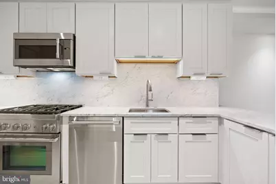 700 New Hampshire Avenue NW #303, Washington, DC 20037 - Photo 3