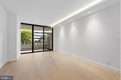 700 New Hampshire Avenue NW #303, Washington, DC 20037 - Photo 17