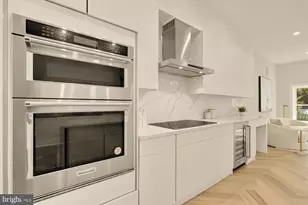 3703 Reservoir Rd NW, Washington, DC 20007 - Photo 15