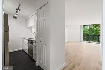 601 24th Street NW #306, Washington, DC 20037 - Photo 5