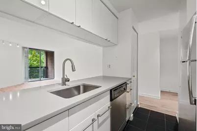 601 24th Street NW #306, Washington, DC 20037 - Photo 9