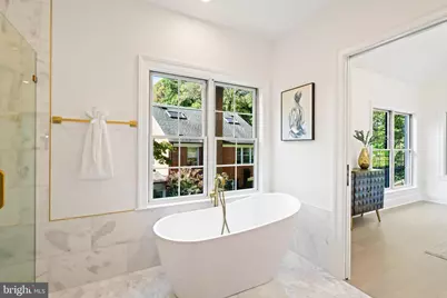 5631 Macarthur Boulevard NW, Washington, DC 20016 - Photo 25