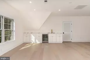 5631 MacArthur Blvd NW, Washington, DC 20016 - Photo 49