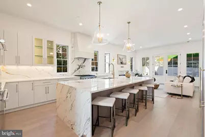 5631 Macarthur Boulevard NW, Washington, DC 20016 - Photo 3