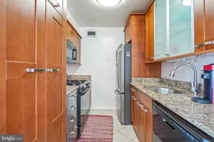 2475 Virginia Ave NW, Washington, DC 20037 - Photo 11