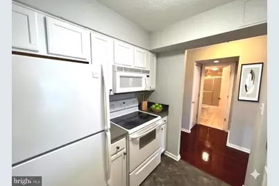 2111 Wisconsin Avenue NW #420, Washington, DC 20007 - Photo 9