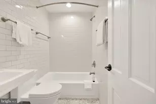 811 East Capitol St SE, Washington, DC 20003 - Photo 29