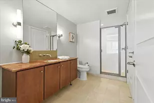 1025 1st St SE, Washington, DC 20003 - Photo 17