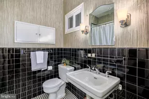 4000 Cathedral Ave NW, Washington, DC 20016 - Photo 29