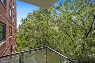 4201 Cathedral Ave NW, Washington, DC 20016 - Photo 33