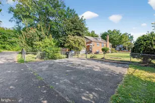 213 Van Buren St NW, Washington, DC 20012 - Photo 37