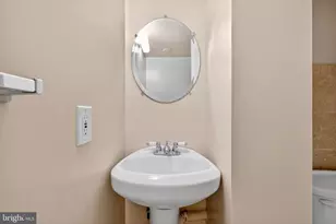 213 Van Buren St NW, Washington, DC 20012 - Photo 31