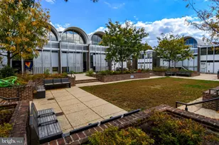 354 N St SW, Washington, DC 20024 - Photo 35