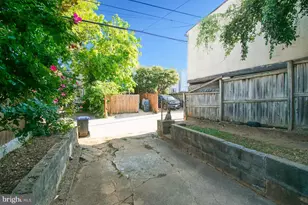 634 Irving St NW, Washington, DC 20010 - Photo 35