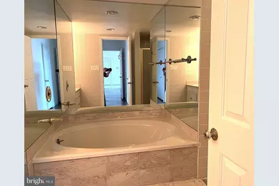 4200 NW Massachusetts Avenue NW #613, Washington, DC 20016 - Photo 19