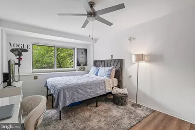 730 24th Street NW #205, Washington, DC 20037 - Photo 15