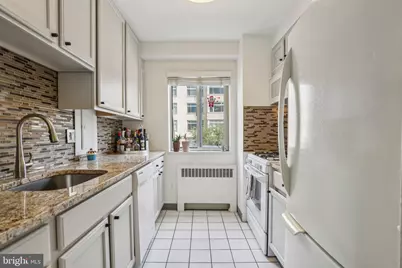 730 24th Street NW #205, Washington, DC 20037 - Photo 9