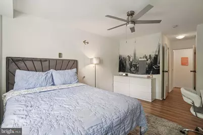 730 24th Street NW #205, Washington, DC 20037 - Photo 17