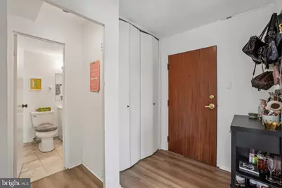 730 24th Street NW #205, Washington, DC 20037 - Photo 13