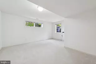 4730 Foxhall Cres NW, Washington, DC 20007 - Photo 31