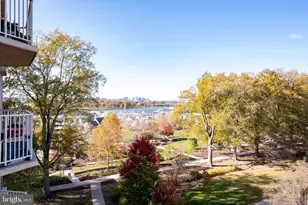 560 N St SW, Washington, DC 20024 - Photo 3