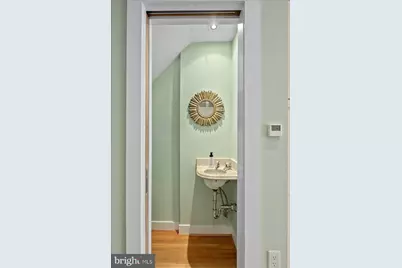 1819 Wyoming Avenue NW, Washington, DC 20009 - Photo 15